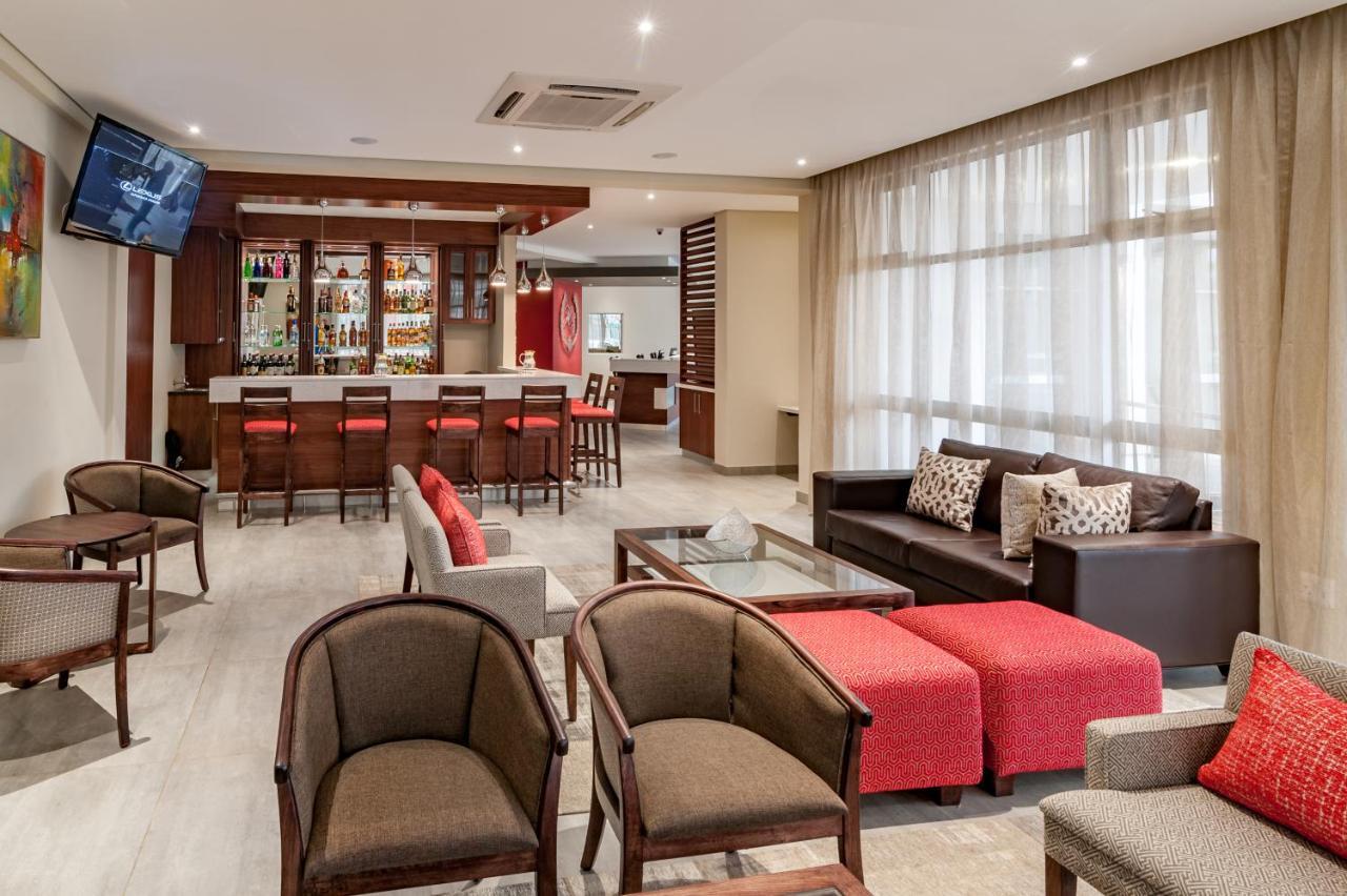 Hotel Savoy&Conference Centre Mthatha Extérieur photo