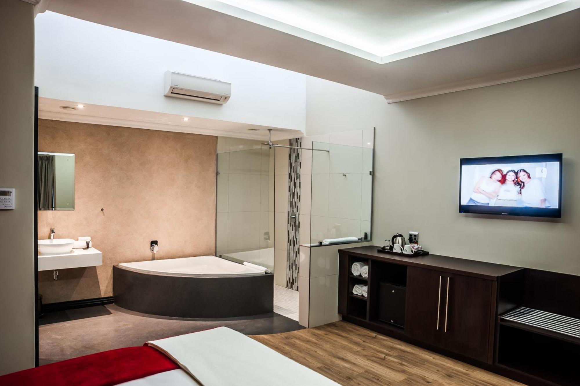 Hotel Savoy&Conference Centre Mthatha Extérieur photo